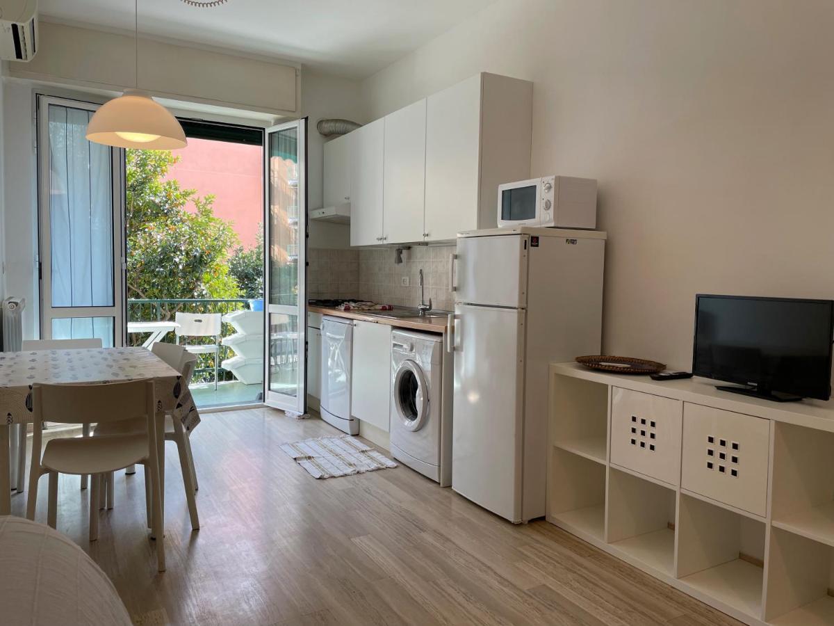 Appartamenti Con Giardino E Posto Auto Per Famiglie Finale Ligure Exterior foto